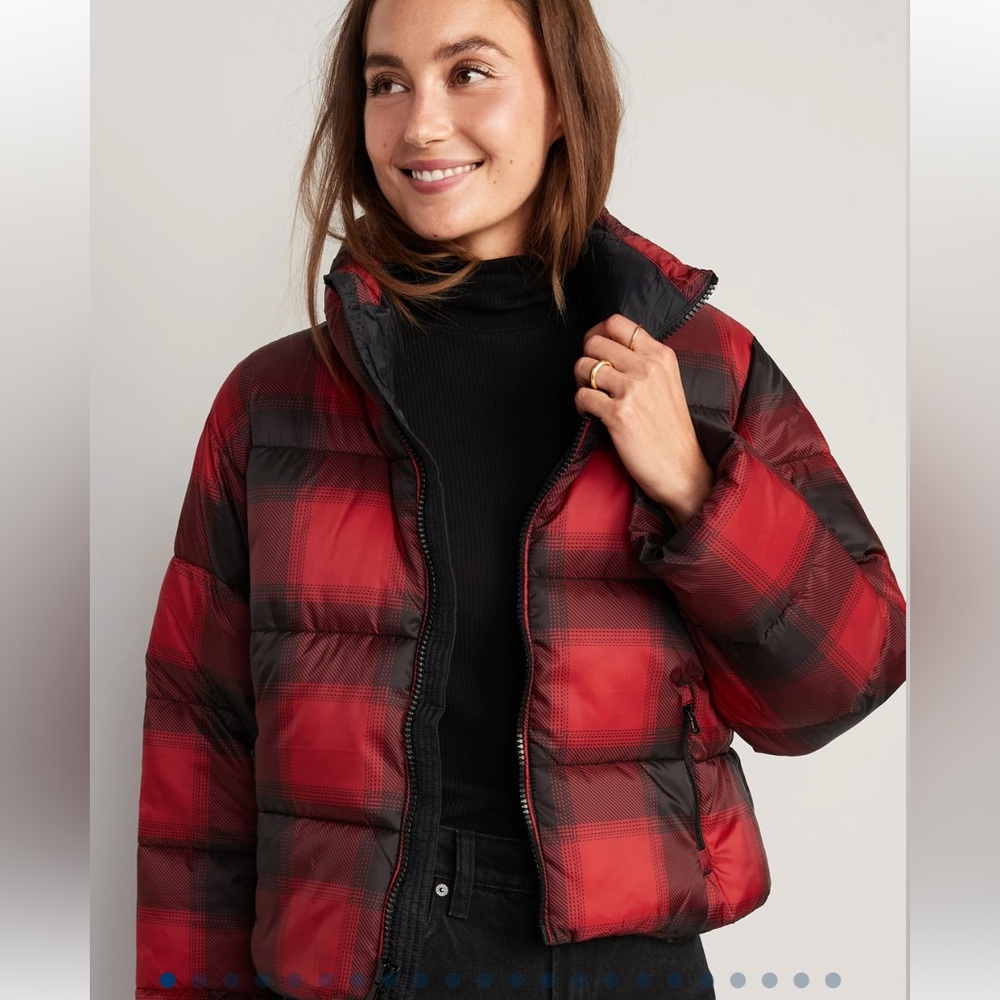 NWT Old Navy Water-Resistant Frost Free Short Puffer Jacket in Large Red Plaid